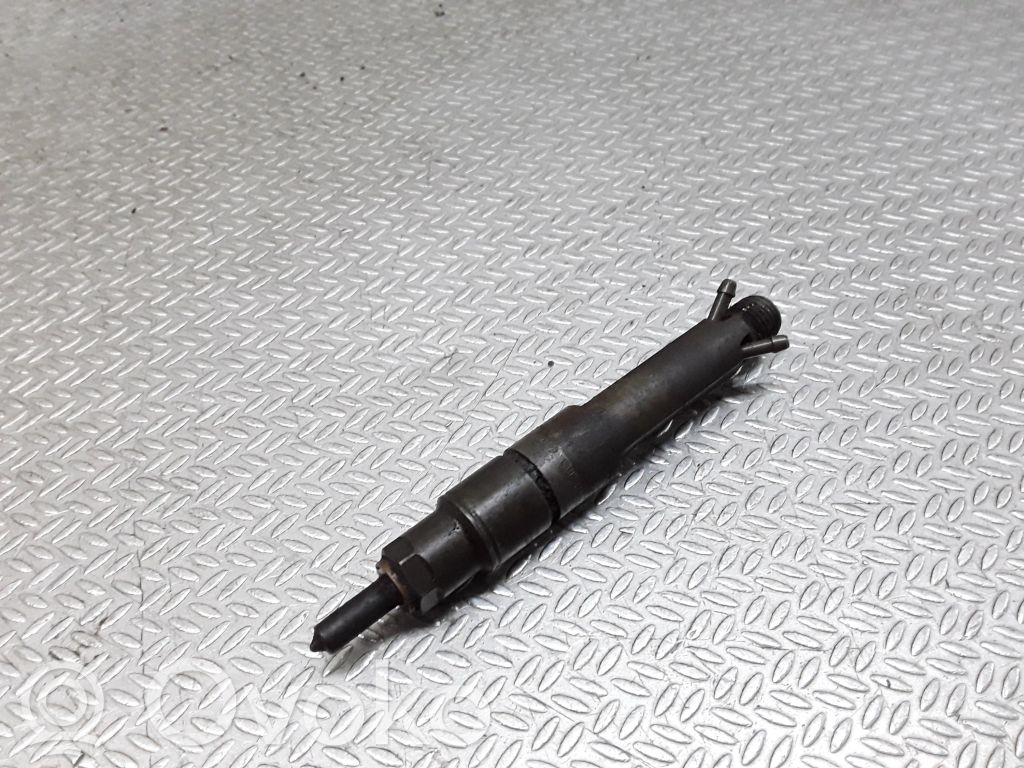 Volkswagen PASSAT B5 Injecteur de carburant 