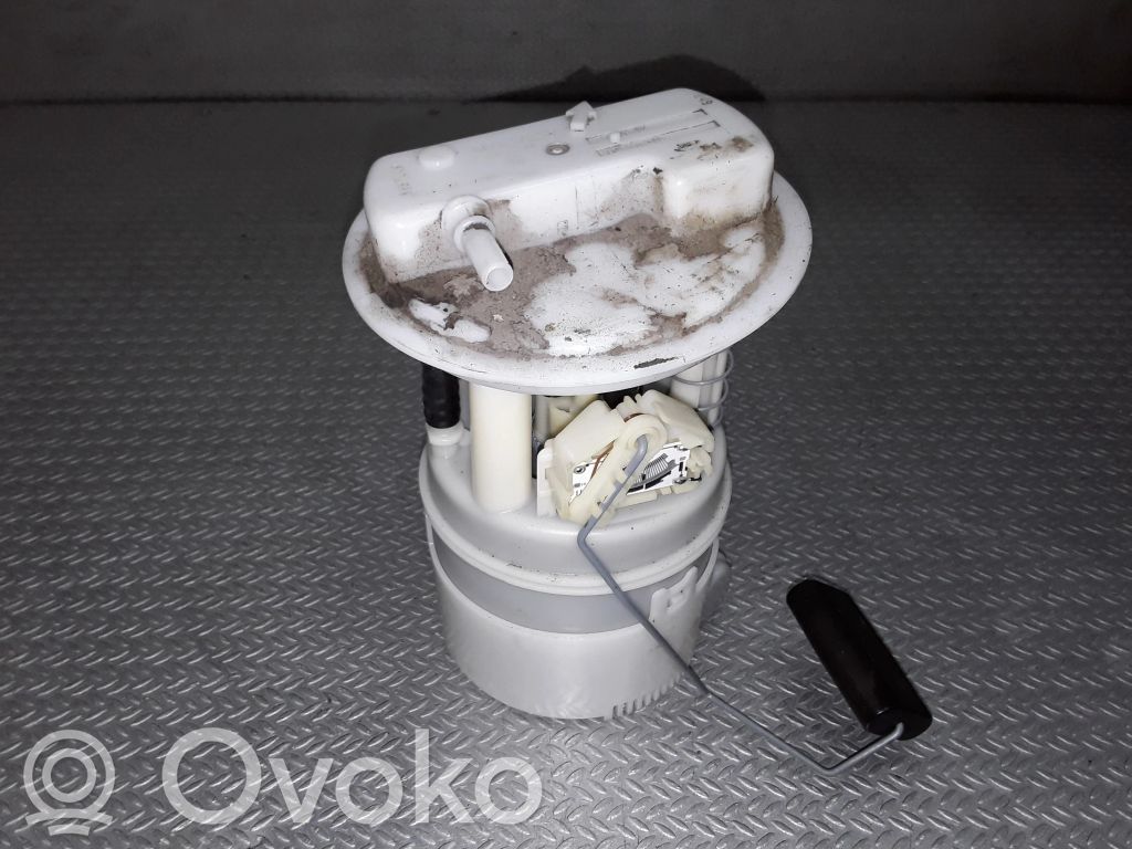 Renault Clio II Pompe à carburant 