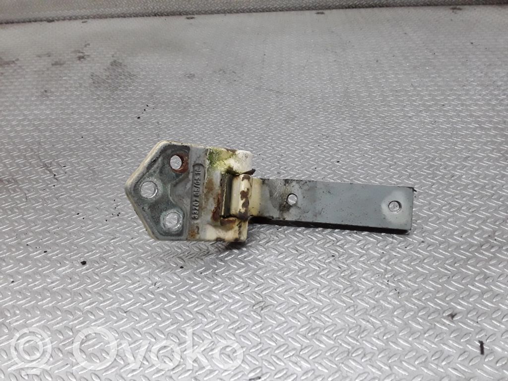 Oberes Scharnier Heckklappe   2K0827151B