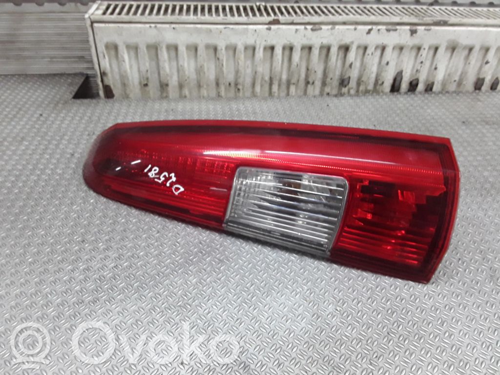 Volvo V70 Feux arrière / postérieurs