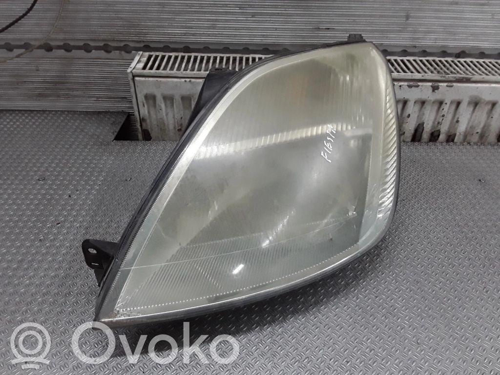 Ford Fiesta Phare frontale 