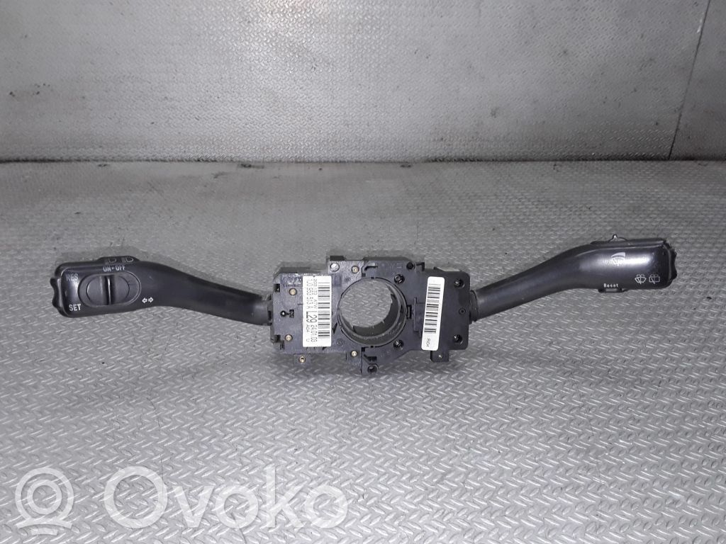 Volkswagen PASSAT B5.5 Leva/interruttore dell’indicatore di direzione e tergicristallo 