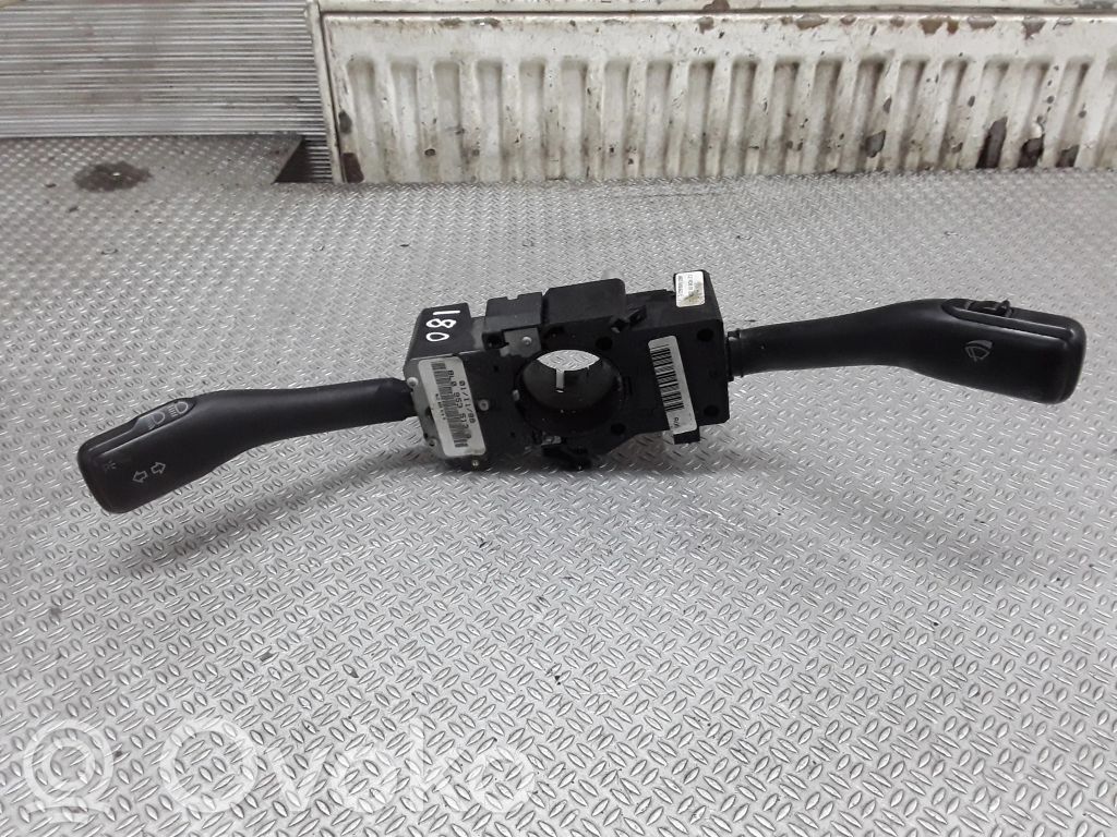 Volkswagen Bora Pyyhkimen/suuntavilkun vipukytkin 