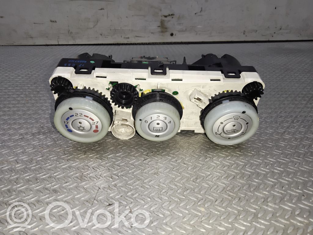Mitsubishi Colt CZ3 Climate control unit 