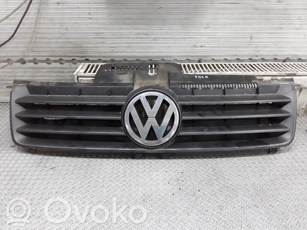 Volkswagen Polo Oberes Gitter vorne