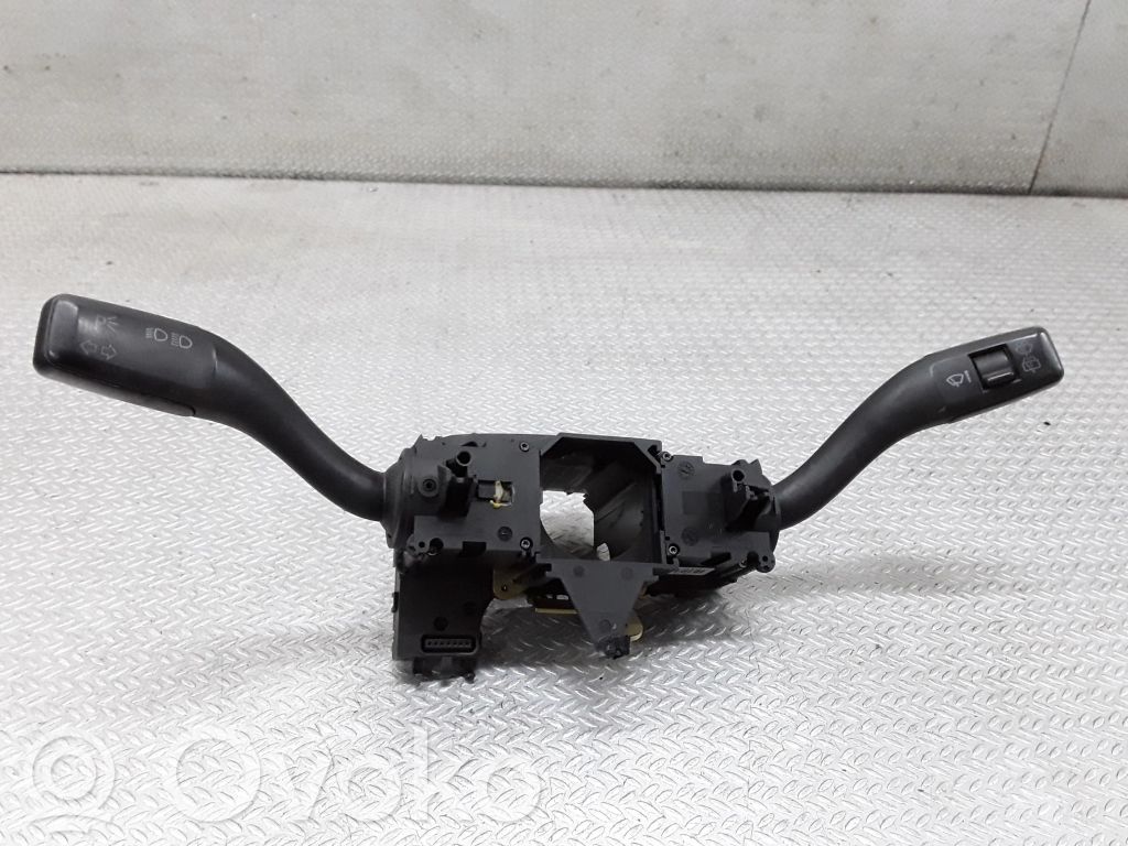 Audi A4 S4 B6 8E 8H Leva/interruttore dell’indicatore di direzione e tergicristallo