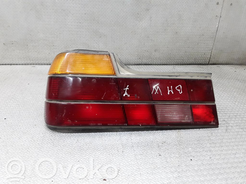 Rear/tail lights   1374041