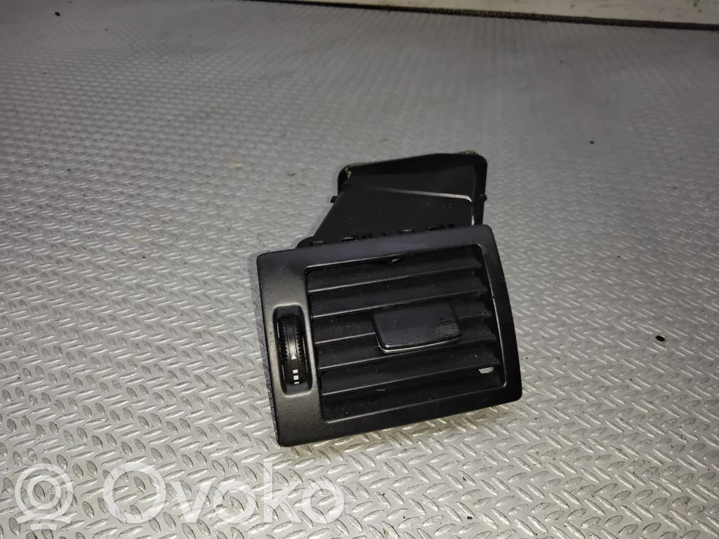 Mercedes-Benz A W169 Grilă ventilație/ramă laterală bord 