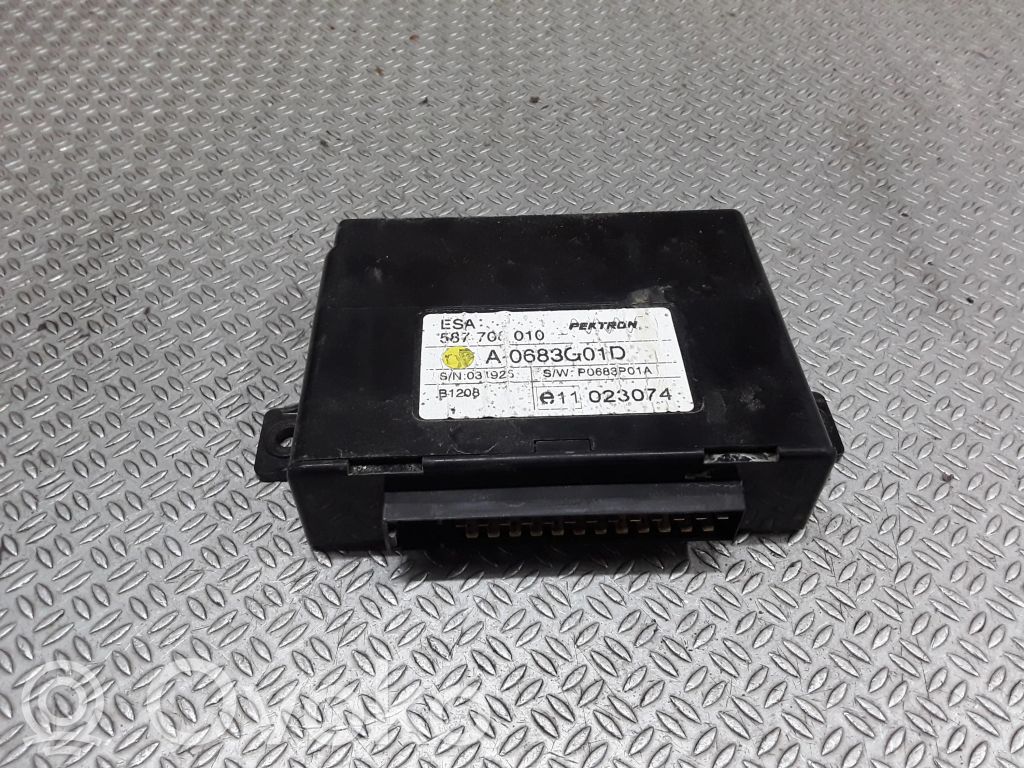 Sterownik / Moduł centralnego zamka   A0683G01D