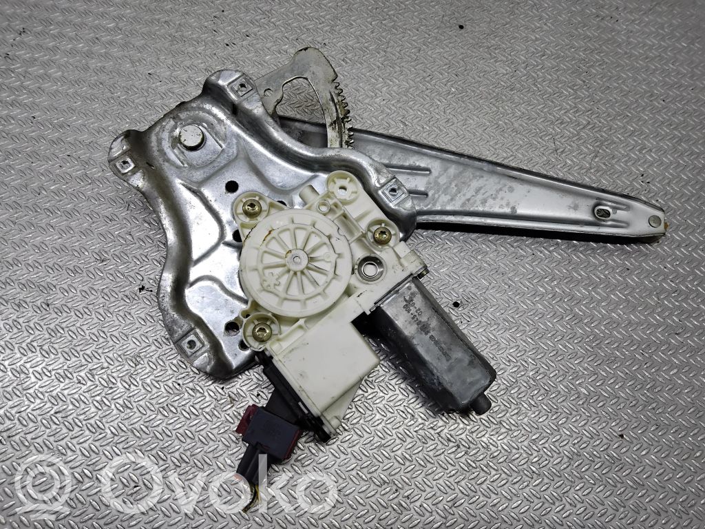 Toyota Corolla E120 E130 Regulador de puerta trasera con motor 