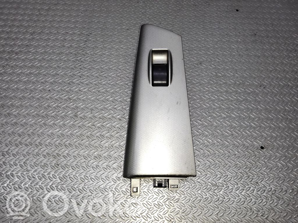Toyota Corolla E120 E130 Electric window control switch 