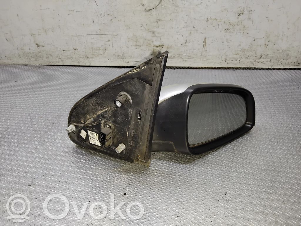 Opel Astra H Front door electric wing mirror 
