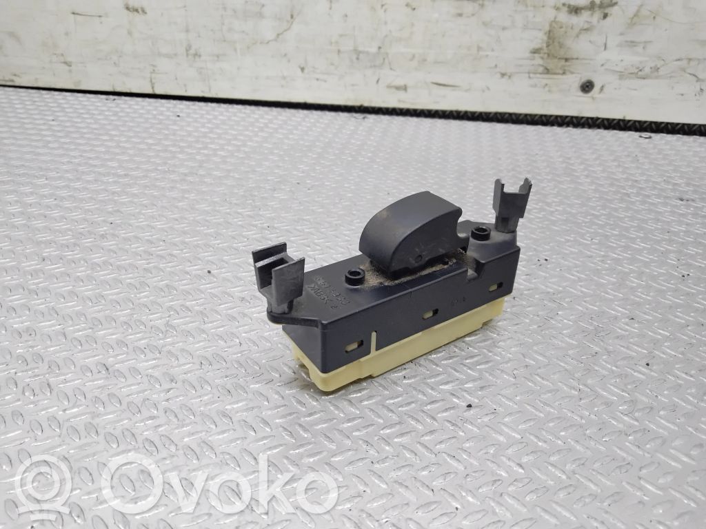 Mitsubishi Grandis Przyciski szyb 