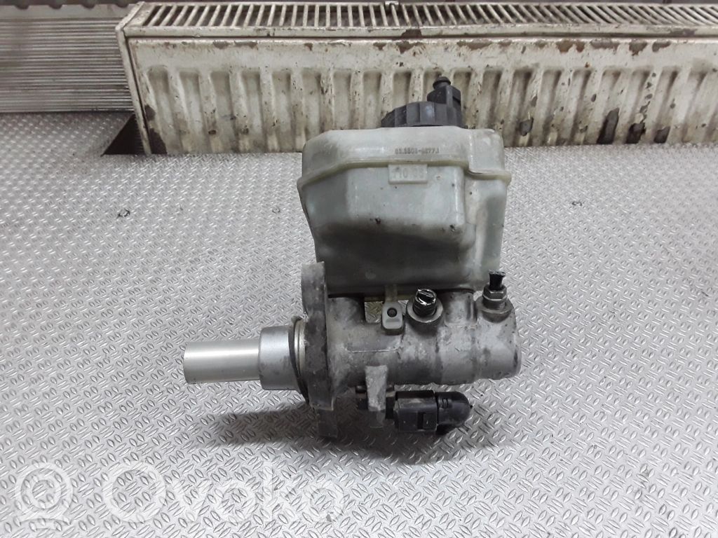 Volkswagen PASSAT B6 Cilindro de freno maestro 