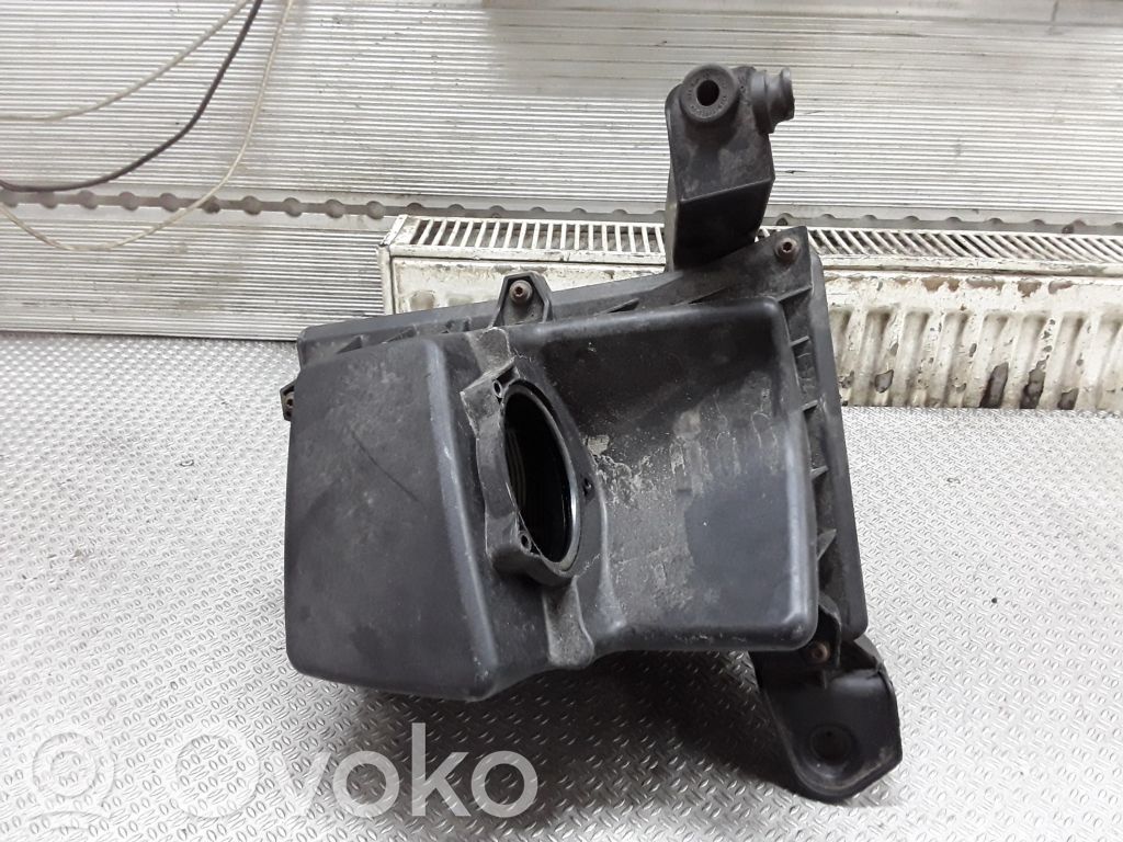 Ford Focus C-MAX Air filter box 