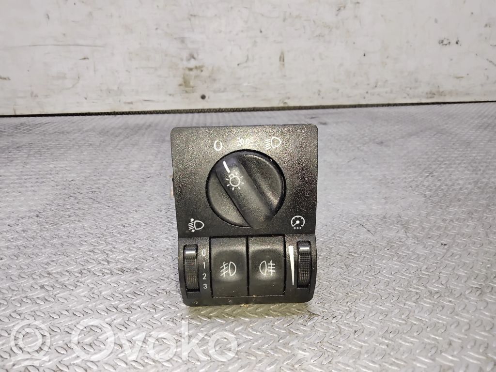 Opel Astra G Light switch 