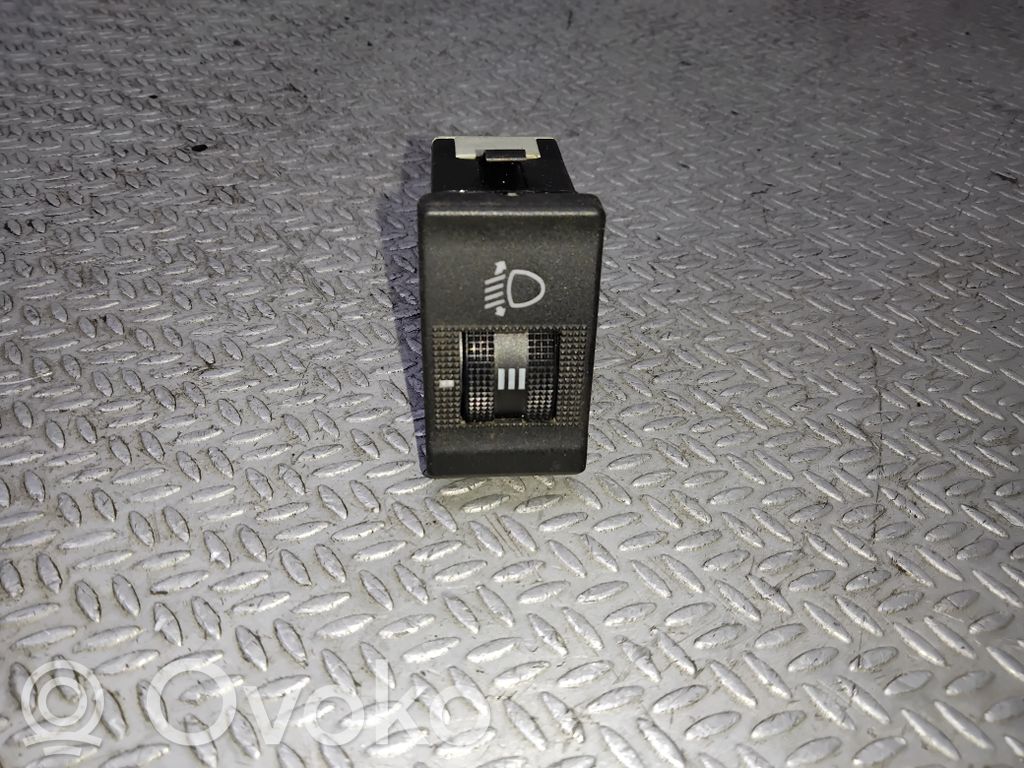 Audi 80 90 S2 B4 Headlight level height control switch 