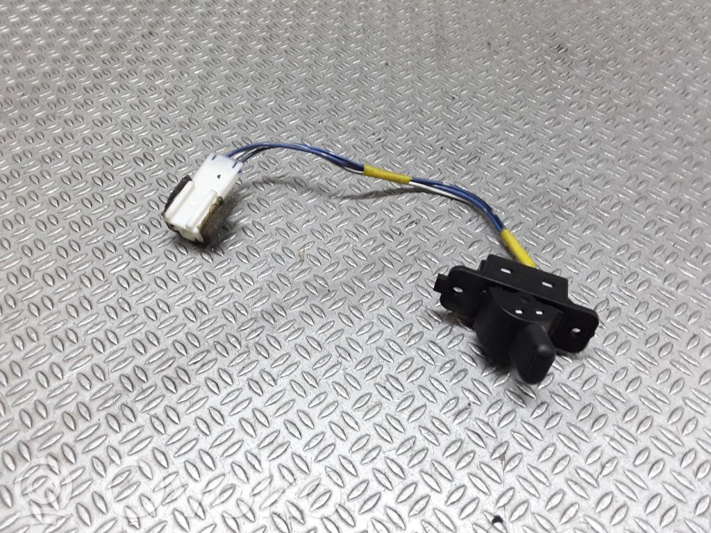 Mitsubishi Space Star Electric window control switch 