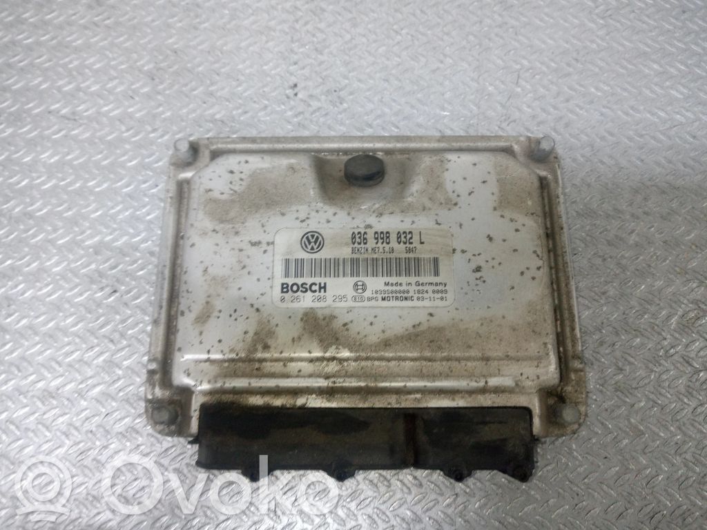 Volkswagen Golf IV Engine control unit/module 