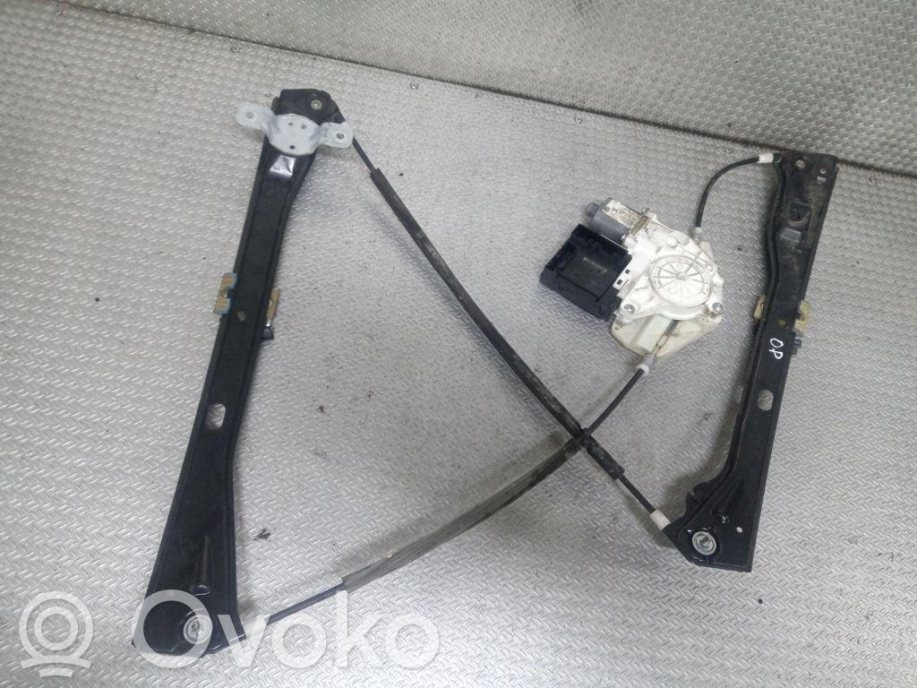 Volkswagen Golf V Regulador de puerta delantera con motor 