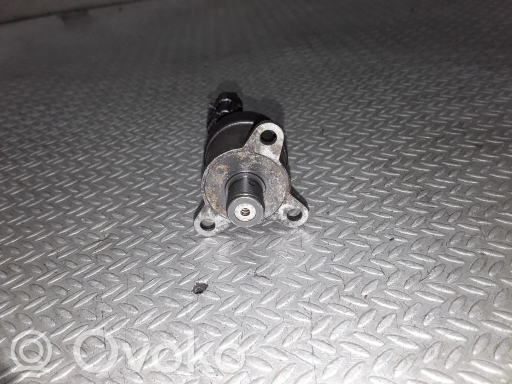 Ford Focus Régulateur de pression de carburant 