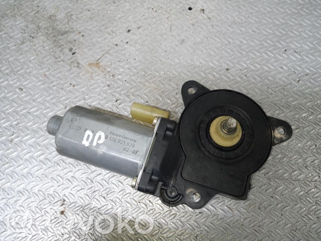 Ford Fiesta Silnik regulatora szyby drzwi przednich 