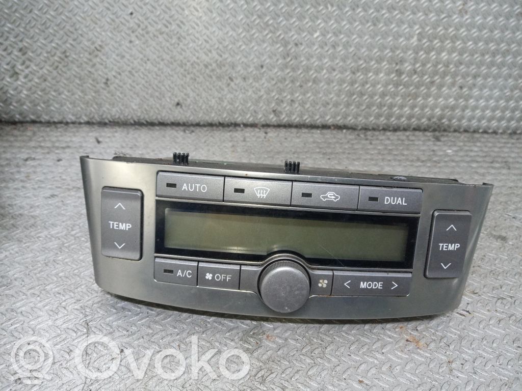 Toyota Avensis T250 Unitate control climatizare