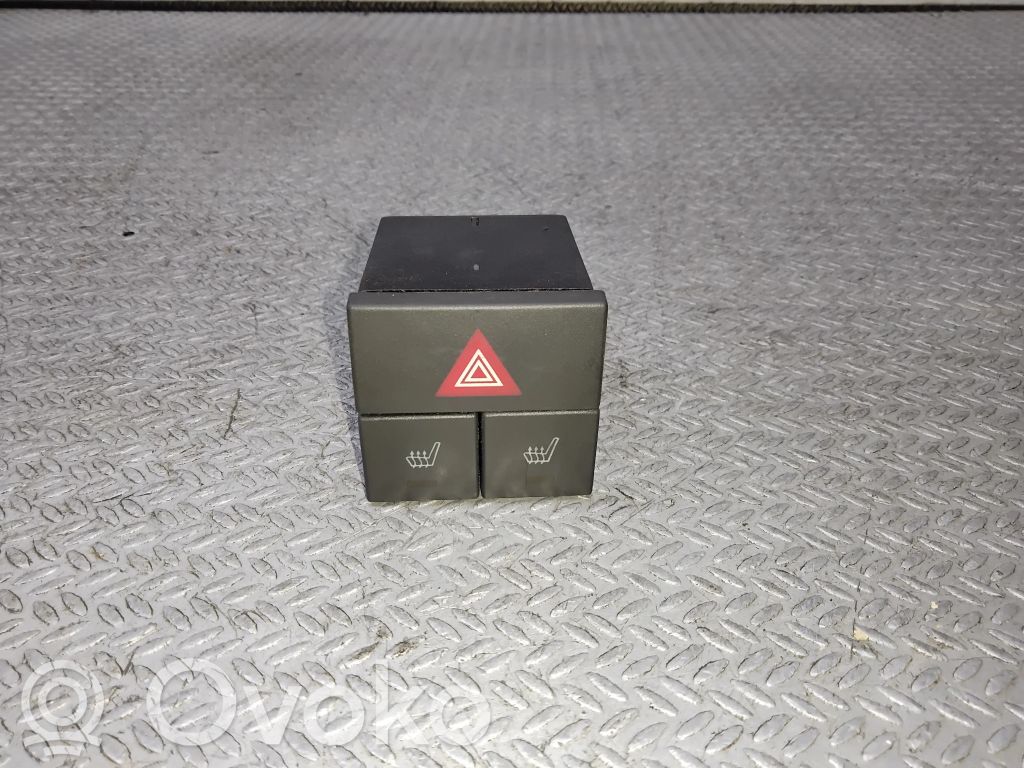 Seat heating switch   93332971