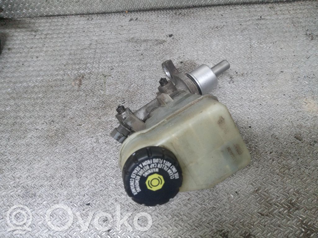 Główny cylinder hamulca   32067069