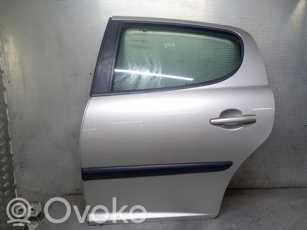 Rear door