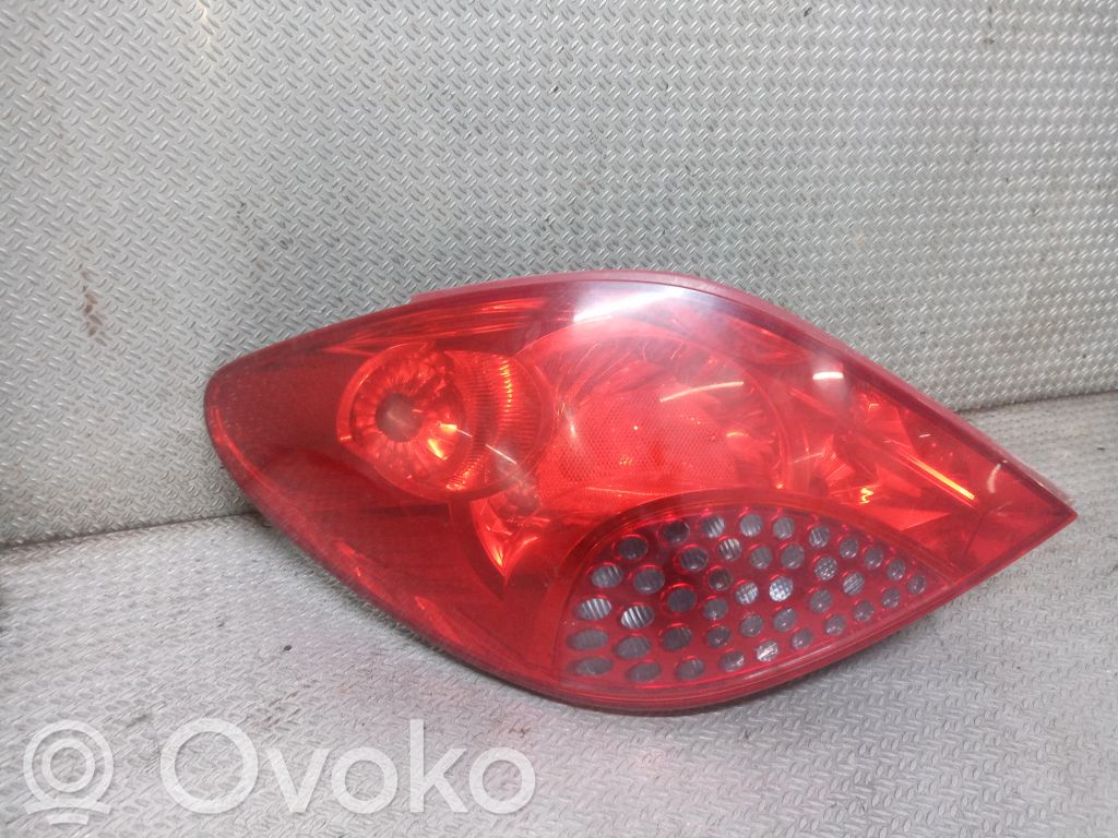 Peugeot 207 Galinis žibintas kėbule 