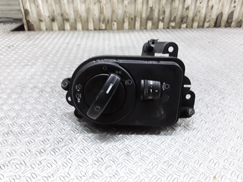 Ford Fusion Light switch 