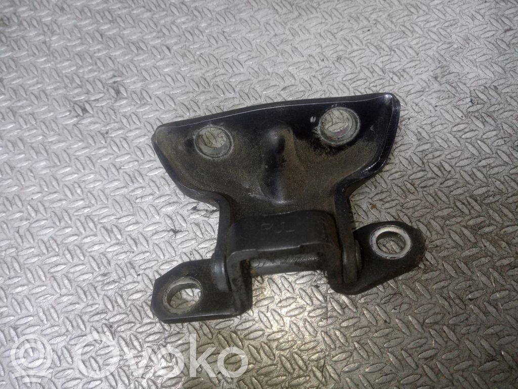 Bisagra superior de la puerta trasera   A075929