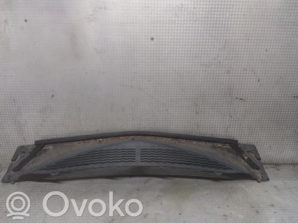 Renault Modus Wiper trim 