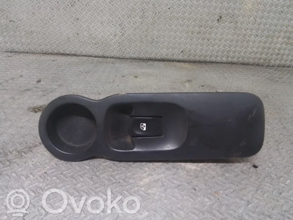 Electric window control switch   E2898302