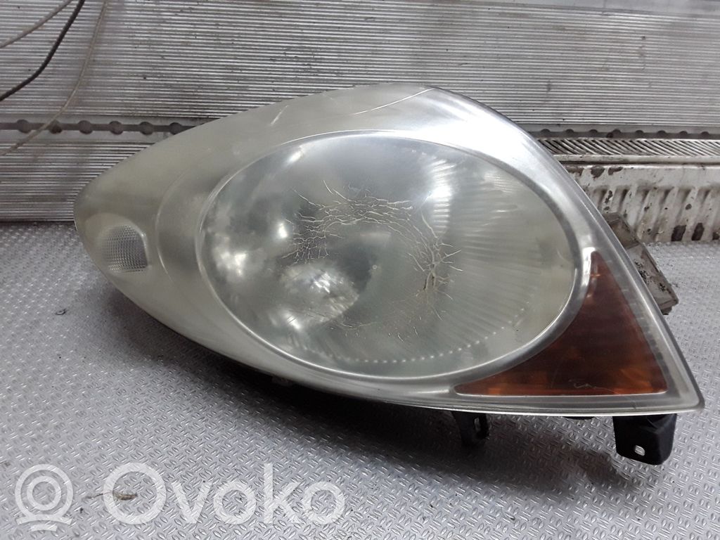 Nissan Note (E11) Headlight/headlamp 