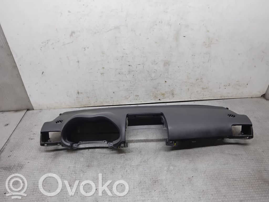 Toyota Avensis T250 Panel de instrumentos 