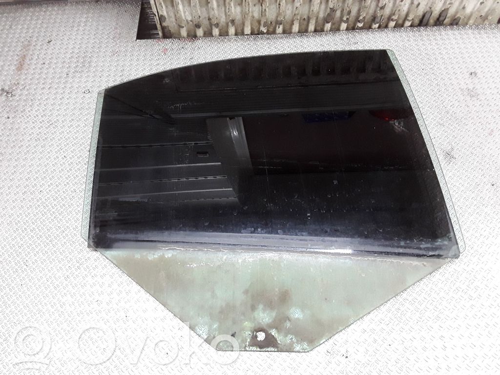 Rear door window glass