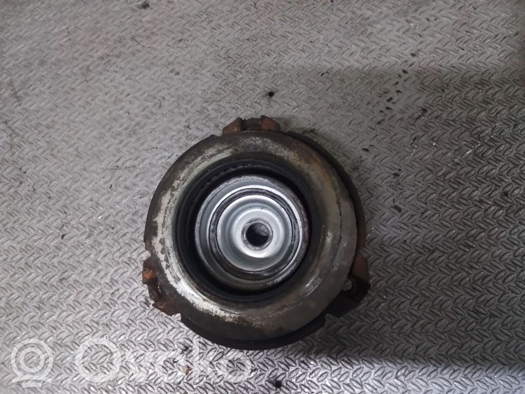 Audi A2 Górne mocowanie amortyzatora przedniego 