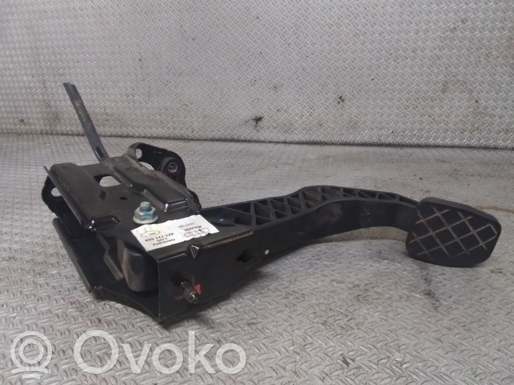 Audi A2 Sajūga pedālis 