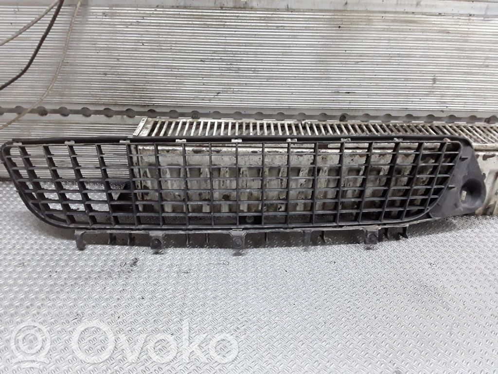 Opel Vectra C Front bumper lower grill 