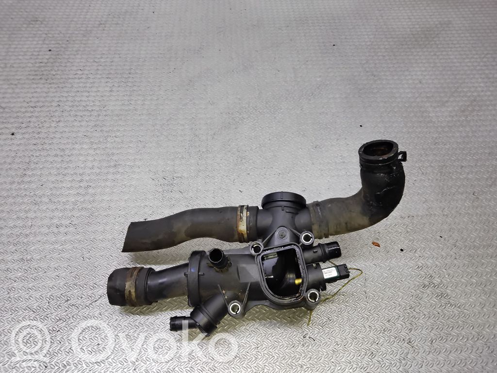 Peugeot 407 Termostaatin kotelo 