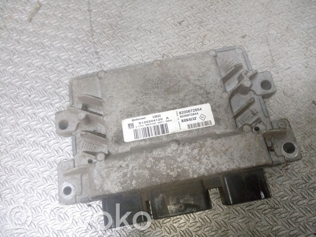 Renault Thalia II Engine control unit/module 