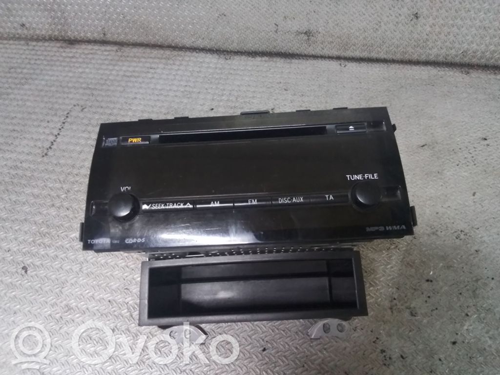 Panel / Radioodtwarzacz CD/DVD/GPS   YEFM011763