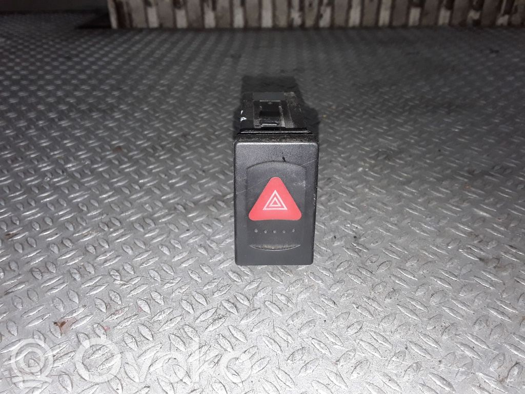 Schalter Warnblinkanlage   7M3953235