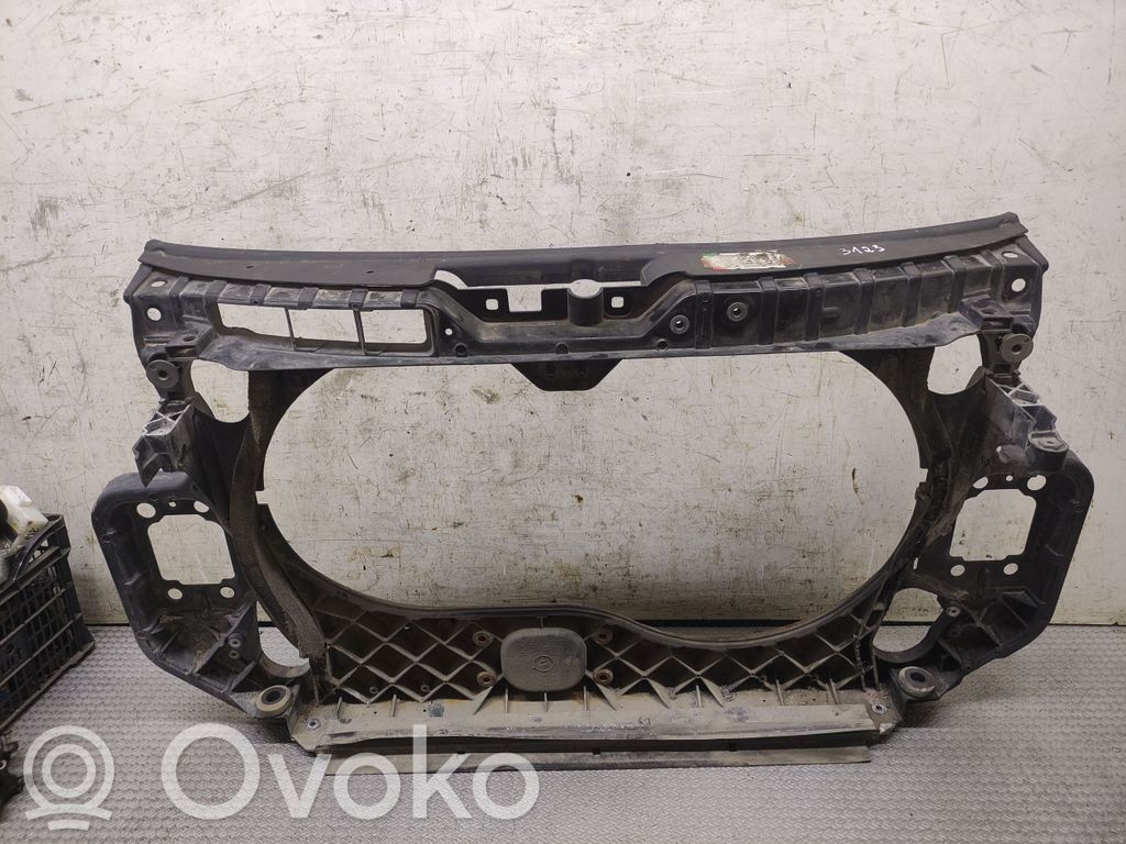 Панель радиаторов   4F0805594G