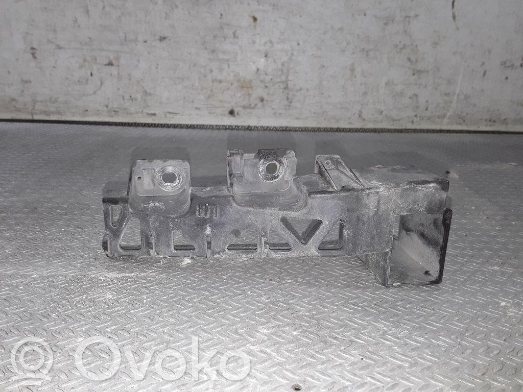 Mazda 5 Front bumper mounting bracket 