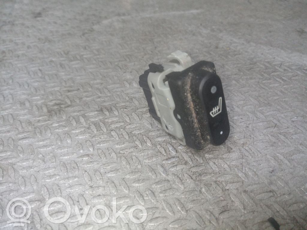 Nissan Qashqai Seat heating switch 