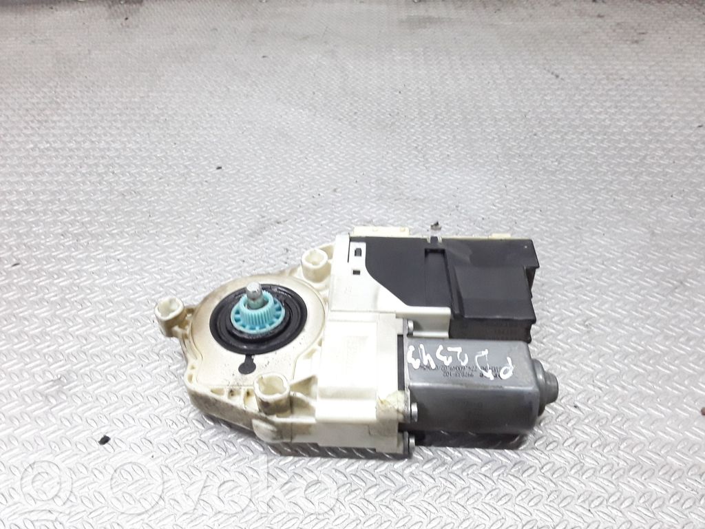 Citroen C5 Front door window regulator motor 
