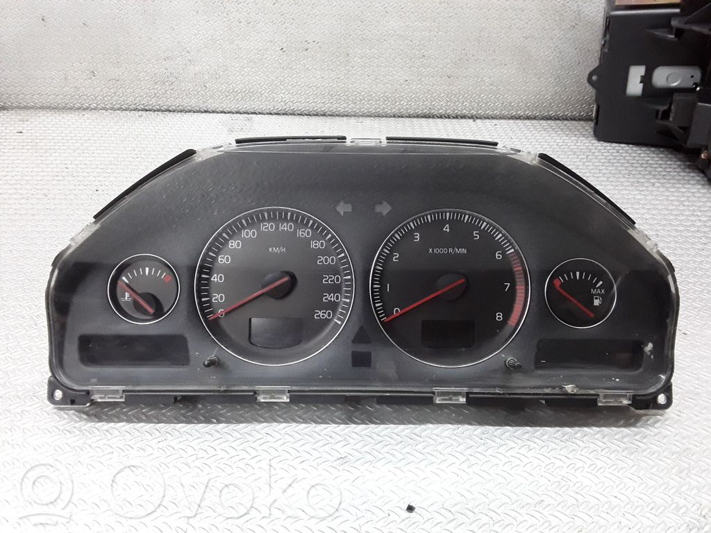 Speedometer (instrument cluster)   30682272